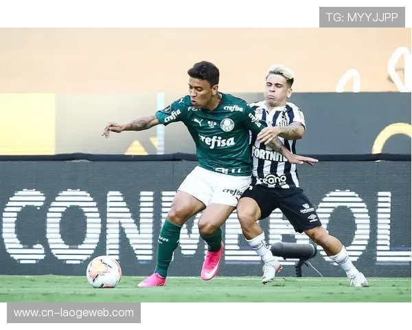 非冠杯决赛用球亮相融合地方元素彰显城市特色